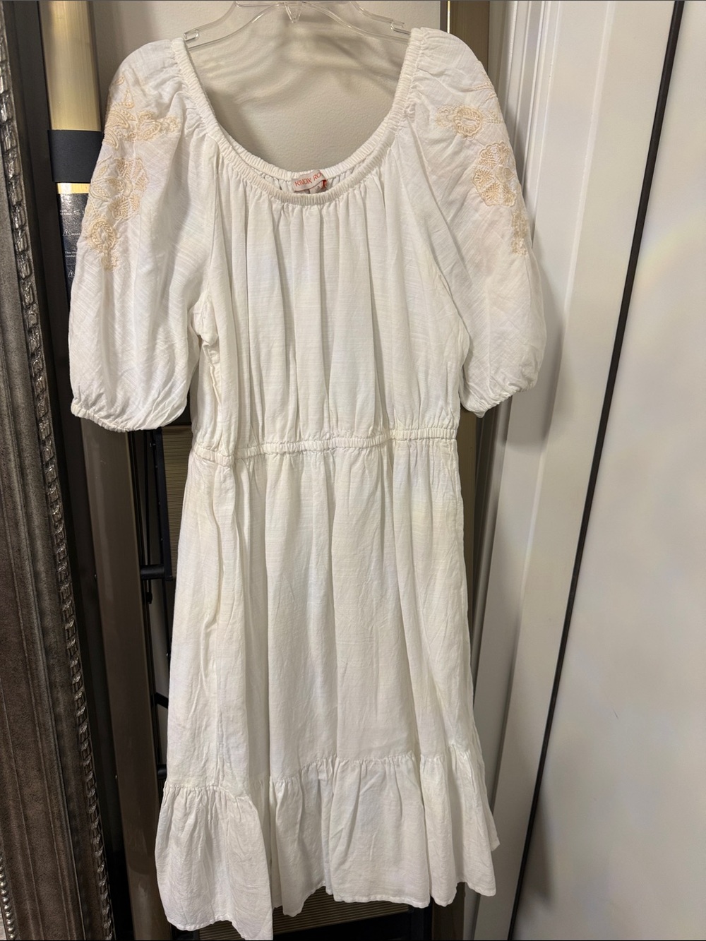 White Embroidered Puff-Sleeve Dress